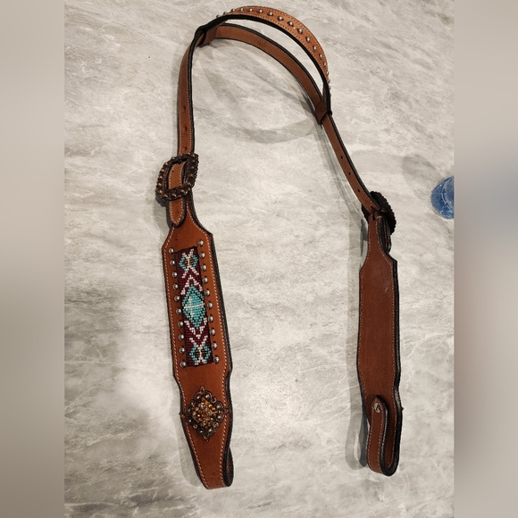 Beautiful handmade beaded horse headstall - Picture 3 of 3